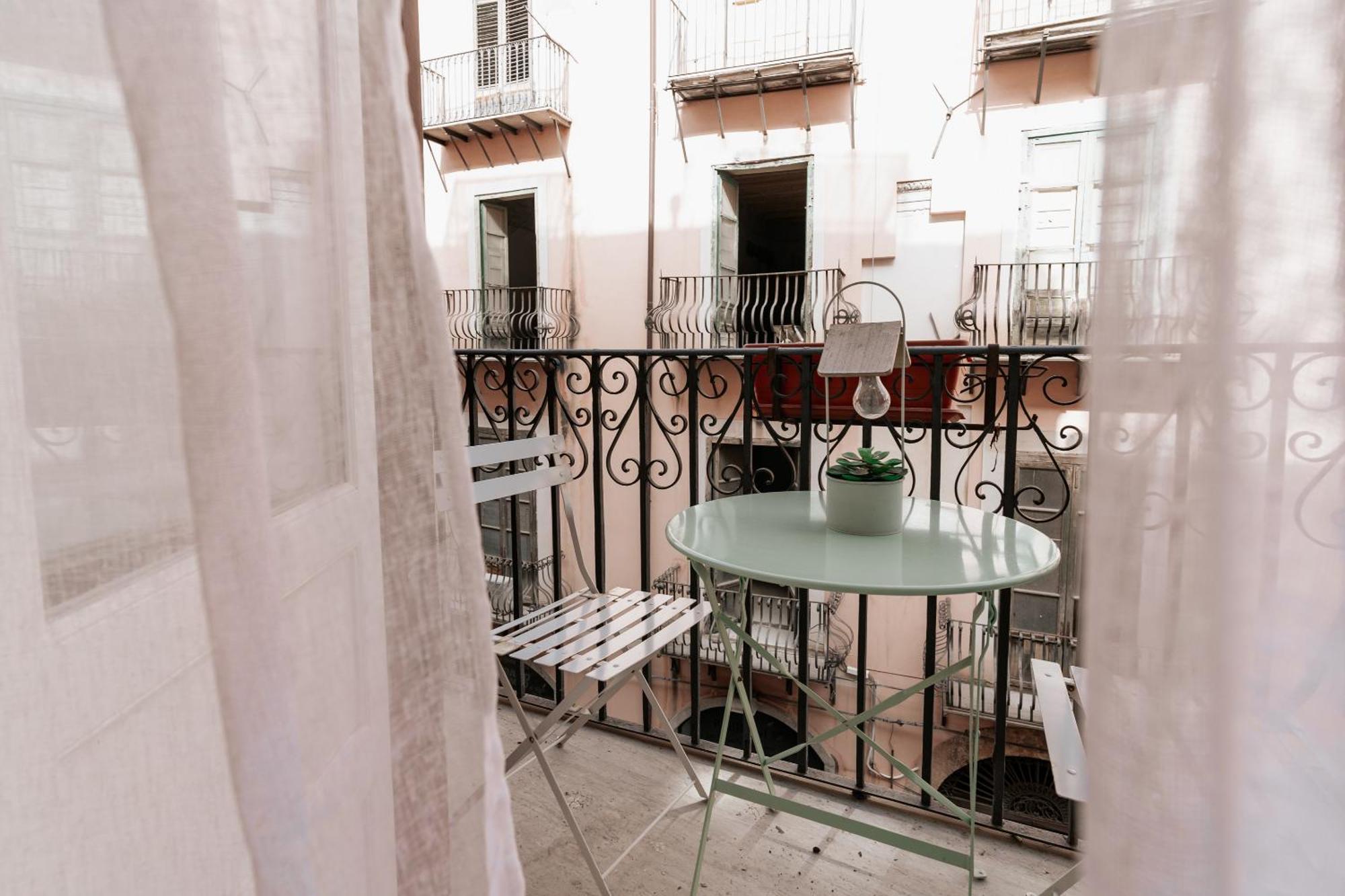 Four Luxury Art Apartment Palermo Exterior photo